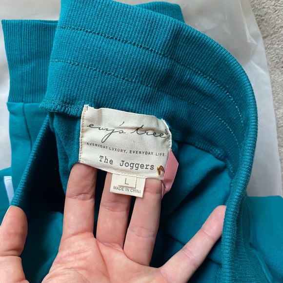 Evy’s Tree Spruce Joggers - Picture 5 of 6